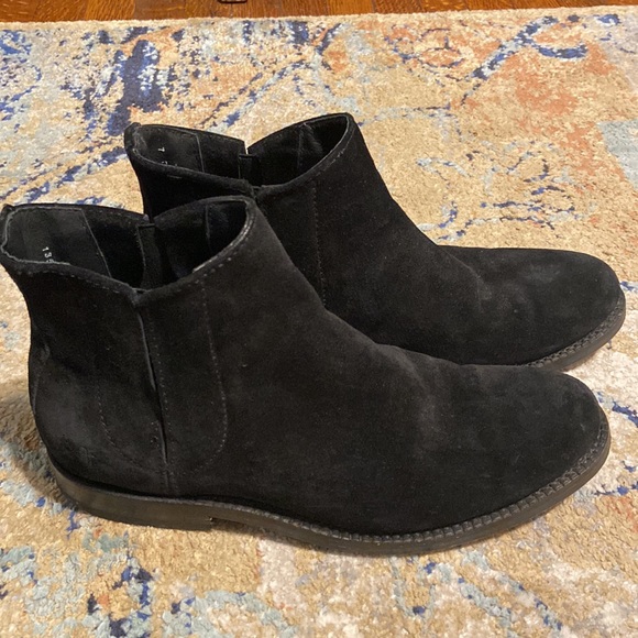 Frye Jet Chelsea Black Suede Boot - Picture 2 of 5